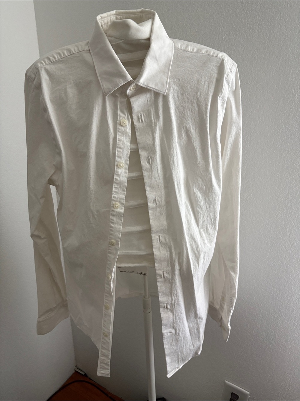 Express Men's White Long-Sleeve Button-Down Shirt
